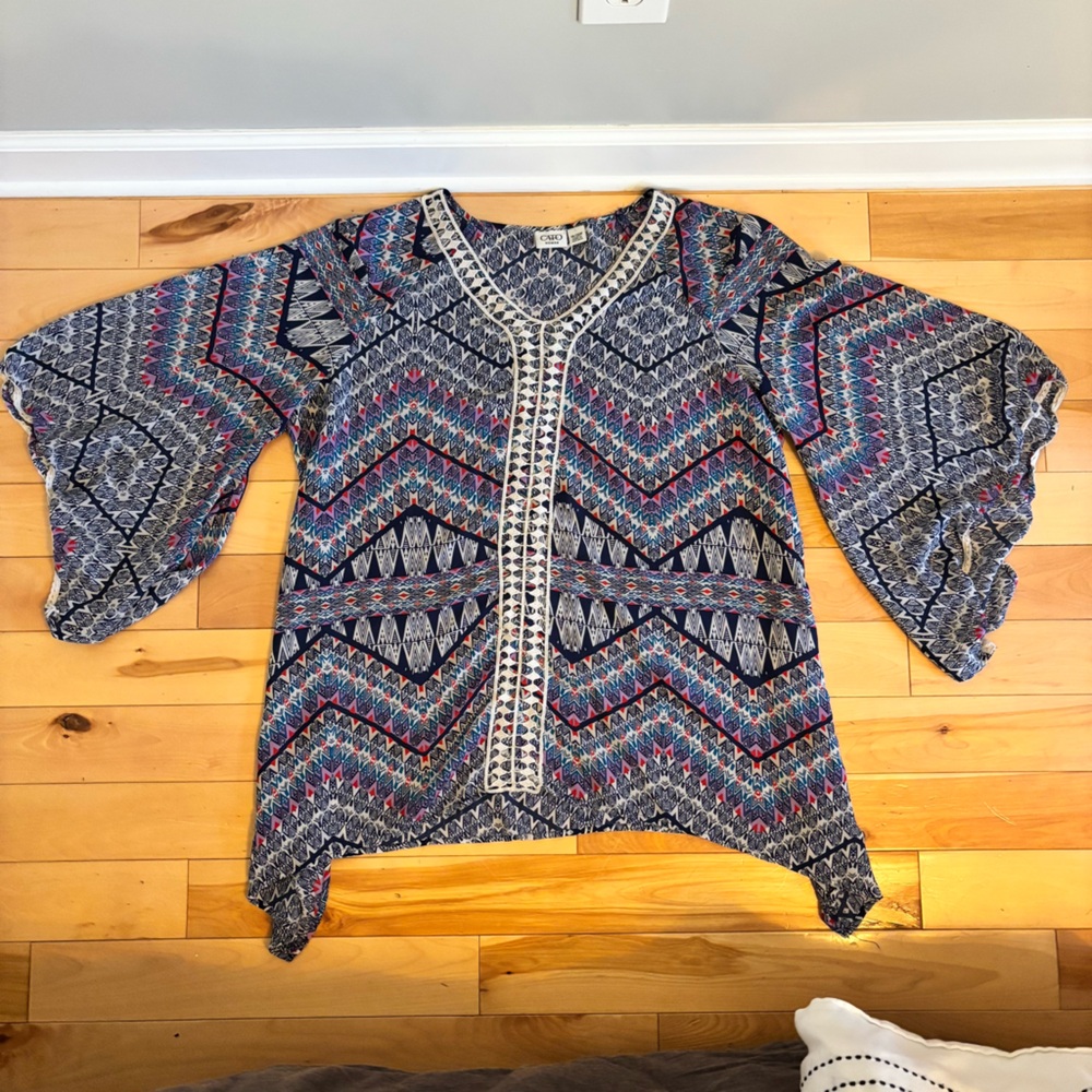 Cato 18/20W Boho Geometric Print Flowy Sleeve Top